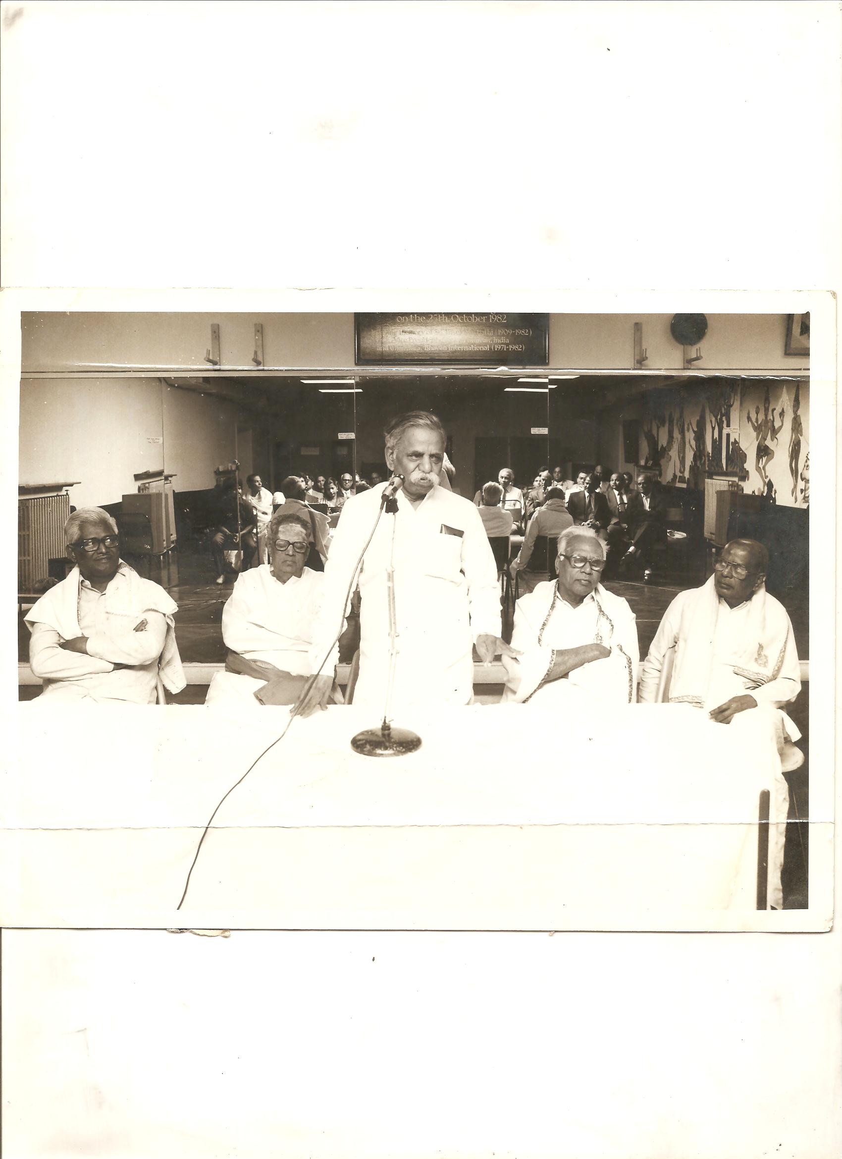 தலைவர்களுடன் புகைப்படம்